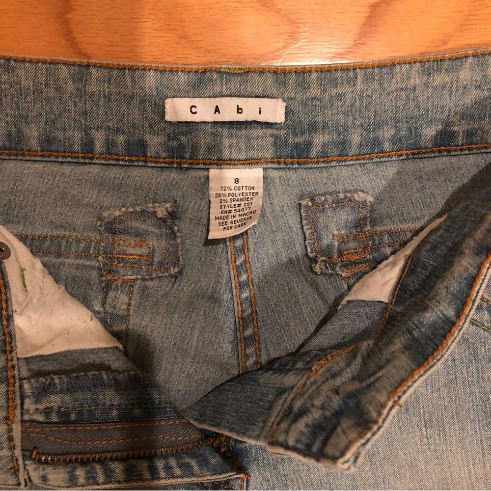 Cabi Denim Capris - Size 8 - Picture 4 of 8